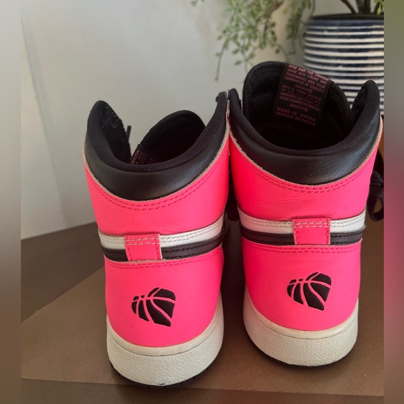 Nike Air Jordan 1 Mid Pink Black White Sneakers | Women’s Size 6 - Picture 2 of 9